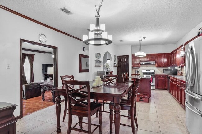 property at 38389 Oakleigh Ln