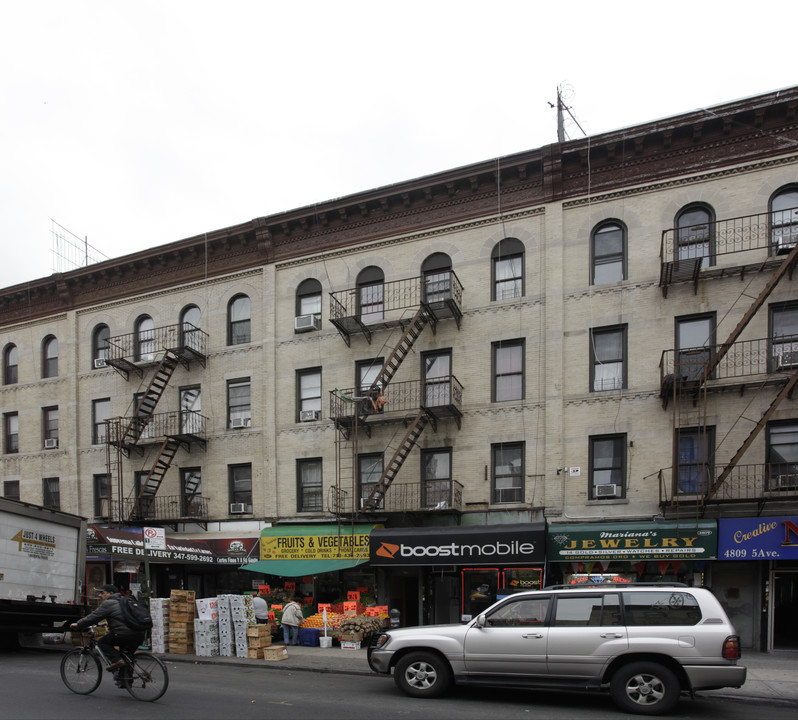 4807 5th Ave in Brooklyn, NY - Foto de edificio