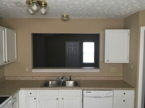 3235 Keystone Lakes Way in Indianapolis, IN - Foto de edificio - Building Photo