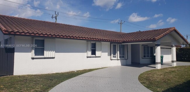 9835 SW 56th St in Miami, FL - Building Photo - Building Photo