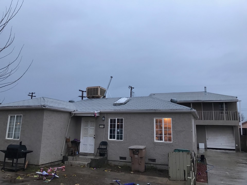 1604 Haldon St in Bakersfield, CA - Foto de edificio