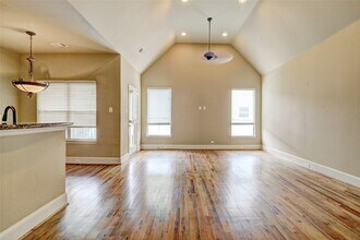 328 Cage St in Houston, TX - Building Photo - Building Photo