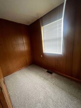 214 S Tom St in Webb City, MO - Building Photo - Building Photo