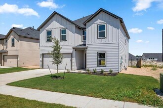 5024 Sea Salt Dr in Austin, TX - Foto de edificio - Building Photo
