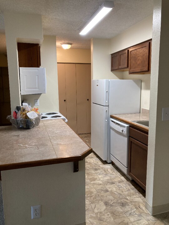 79 Bonnymede Rd in Pueblo, CO - Building Photo