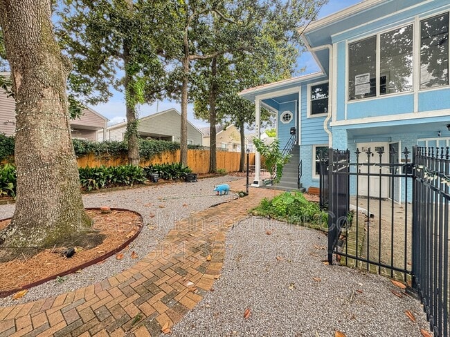 property at 2014 Lowerline St