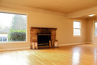 5112-5116 NE 32nd Ave in Portland, OR - Building Photo - Building Photo