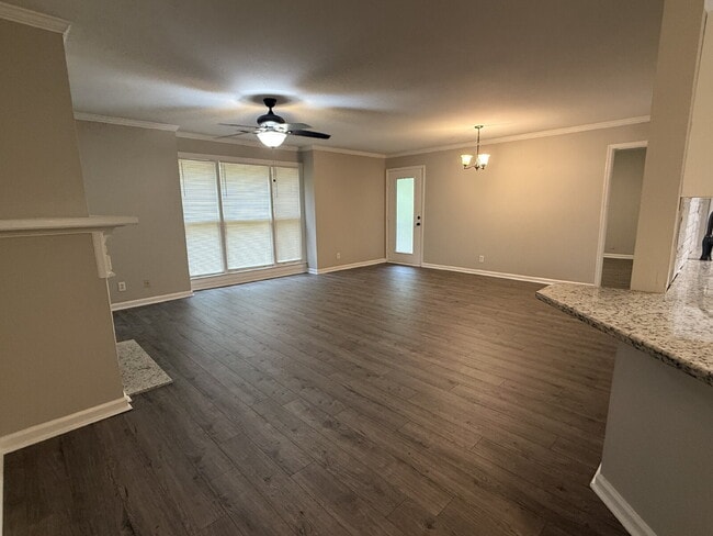 property at 4988-4987 7 Pine Cir