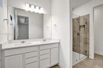 767 NW 82nd Ter in Plantation, FL - Building Photo - Building Photo