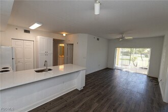 6481 Aragon Way, Unit 101 in Ft. Myers, FL - Building Photo - Building Photo