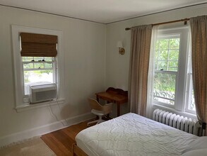 24 Renwick Heights Rd in Ithaca, NY - Building Photo - Building Photo