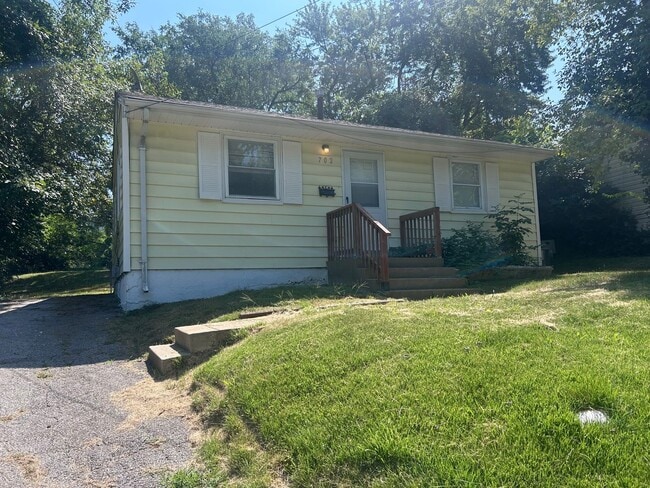 property at 702 Beardsley Ct