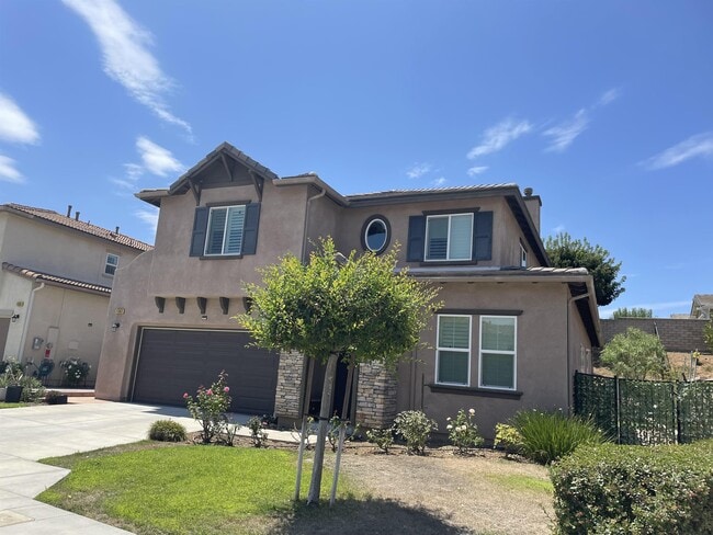 1563 Silver Shadow Dr