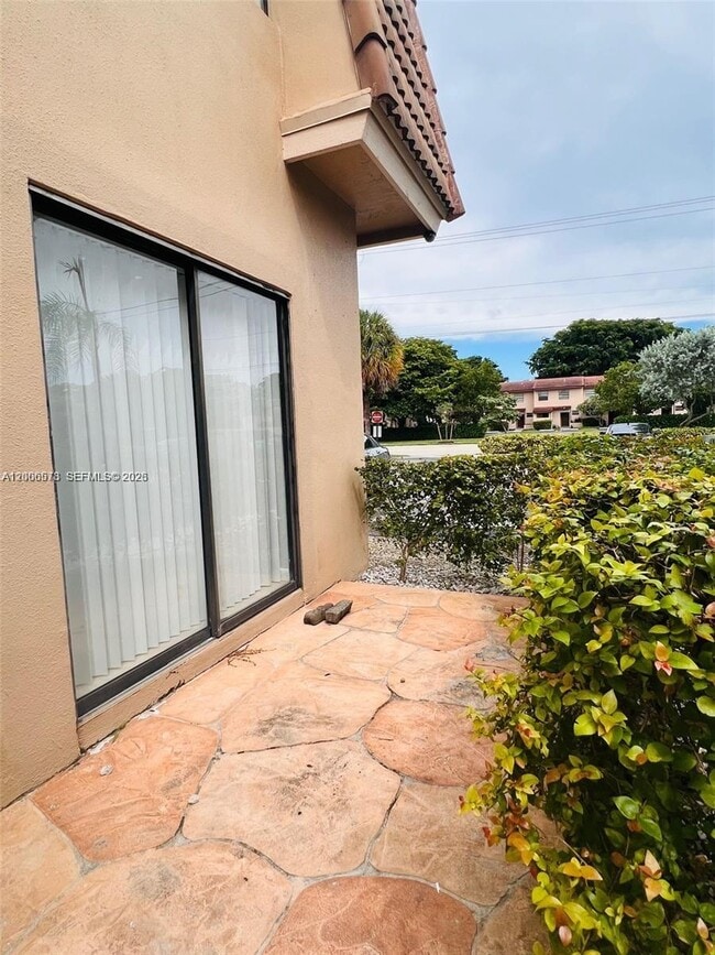 10878 Royal Palm Blvd in Coral Springs, FL - Building Photo - Building Photo