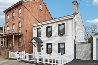 21 Carter St in Newburgh, NY - Building Photo - Building Photo