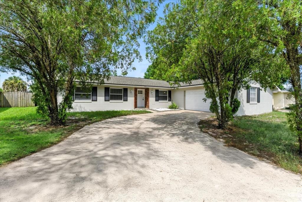 2045 Eastbrook Blvd in Winter Park, FL - Building Photo