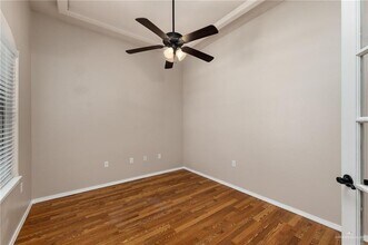 25 Independence Ave in San Benito, TX - Foto de edificio - Building Photo