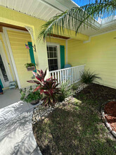 743 SW McCoy Ave in Port St. Lucie, FL - Building Photo - Building Photo