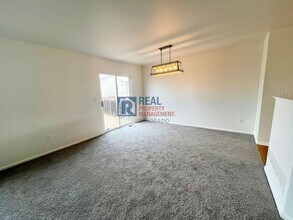 16453 E Phillips Dr in Englewood, CO - Building Photo - Building Photo