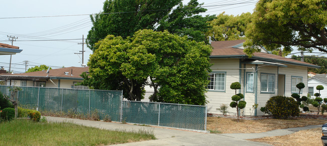 1441 Elm St in El Cerrito, CA - Building Photo - Building Photo