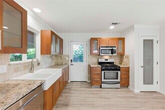 117 La Vista St in Austin, TX - Building Photo - Building Photo