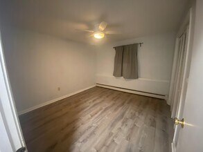 1103 White Cedar Blvd in Portsmouth, NH - Building Photo - Building Photo