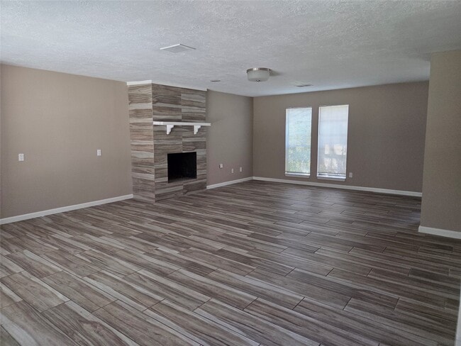 717 Vicksburg Ct in Conroe, TX - Building Photo - Building Photo