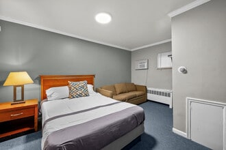 18732 Dix Toledo Rd in Brownstown Township, MI - Building Photo - Building Photo