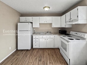 1709 Hampton S in Colorado Springs, CO - Building Photo - Building Photo