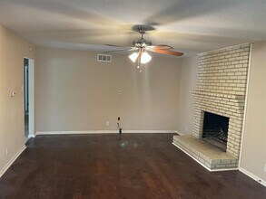 11126 Creekmere Dr in Dallas, TX - Building Photo - Building Photo