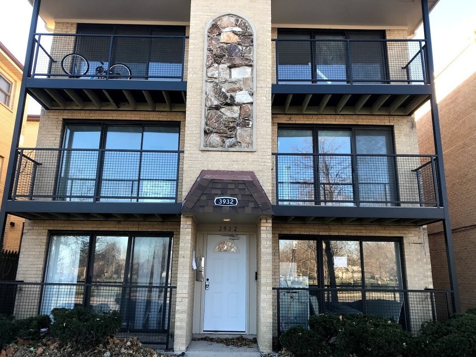 3936 N Narragansett Ave-Unit -2N in Chicago, IL - Building Photo