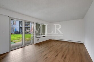 8619 Zircon Dr SW in Lakewood, WA - Building Photo - Building Photo