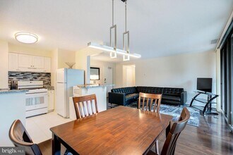 8 S Van Dorn St in Alexandria, VA - Building Photo - Building Photo