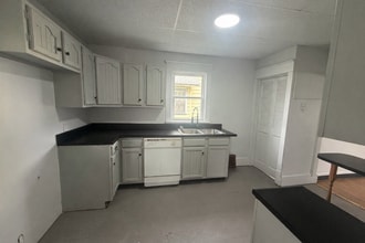 720 Baldwin Ave in Sharon, PA - Building Photo - Building Photo