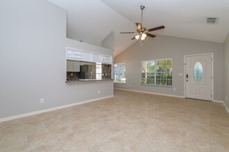 619 Bellingham Pl in Palm Harbor, FL - Building Photo - Building Photo