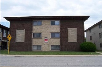 4401 S PRESCOTT Ave in Lyons, IL - Foto de edificio - Building Photo