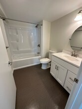 32 Ashburnham Hill Rd, Unit 32D in Fitchburg, MA - Building Photo - Building Photo