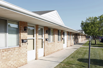 Bridgedale Terrace Apartments in Fort Wayne, IN - Building Photo - Building Photo