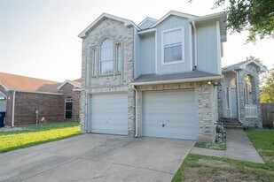 5203 Wolverton Ct in Garland, TX - Building Photo