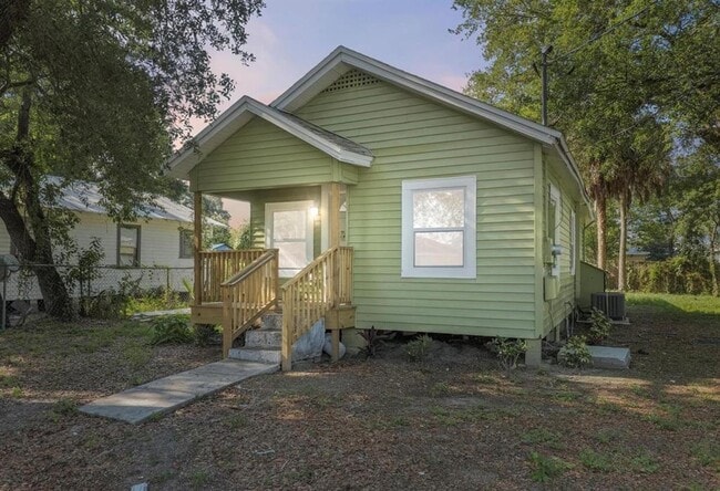 property at 3103 E Emma St