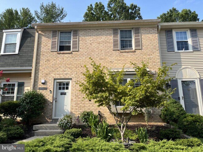 6905 Hamilton Ct in Lorton, VA - Building Photo - Building Photo