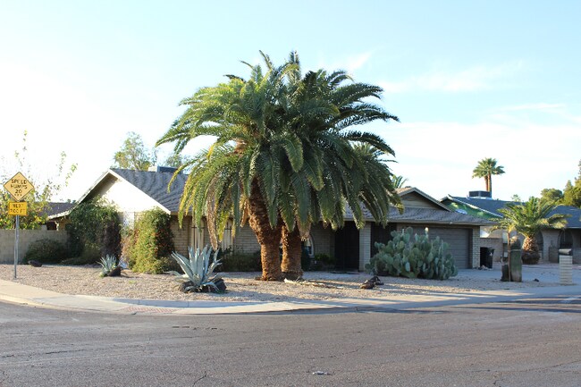 10034 N 33rd Ave in Phoenix, AZ - Building Photo - Building Photo