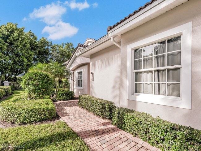 10240 Bellavista Cir in Miromar Lakes, FL - Building Photo - Building Photo