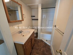 10 Otis St in Bangor, ME - Building Photo - Building Photo