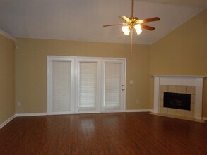 9270 Chimneyrock Blvd in Cordova, TN - Building Photo - Building Photo