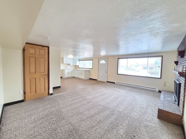 302 N Argonne Rd in Spokane Valley, WA - Foto de edificio - Building Photo