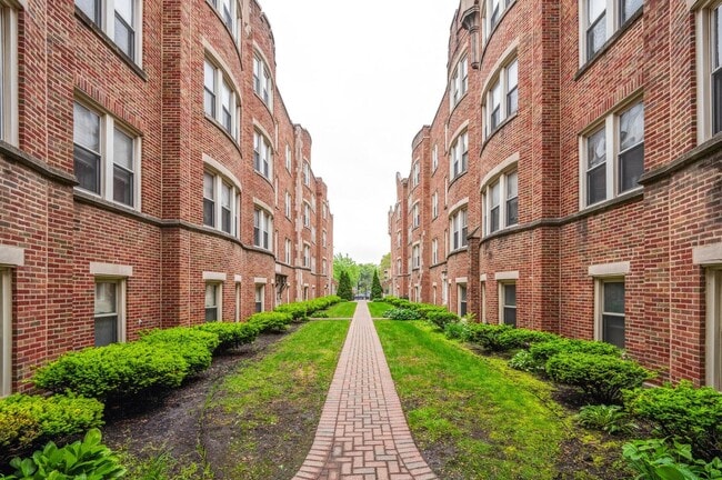 38-50 N Menard Ave in Chicago, IL - Building Photo - Building Photo