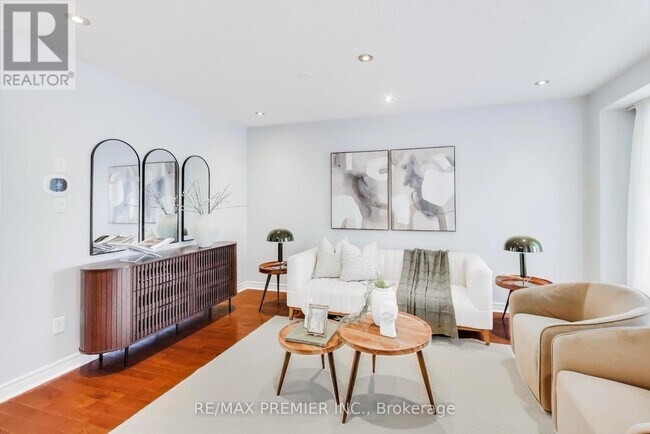 135 Richard Coulson Crescent in Whitchurch-Stouffville, ON - Building Photo - Building Photo