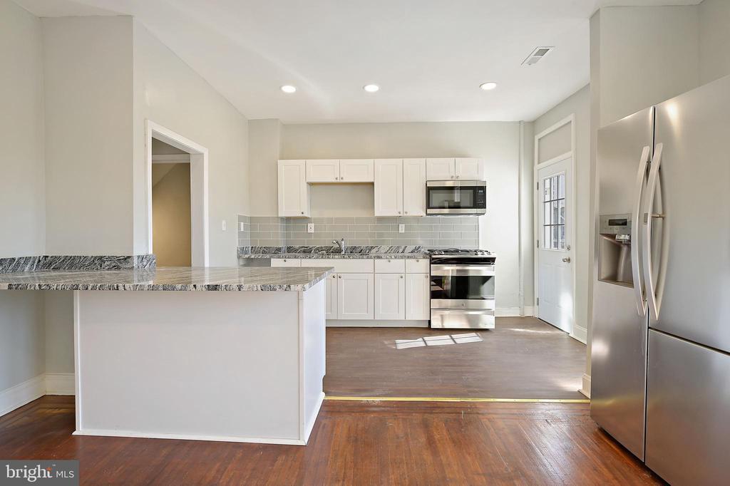 1719 E 31st St in Baltimore, MD - Building Photo