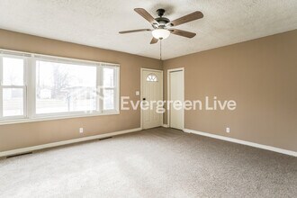 2410 6th Ave in Council Bluffs, IA - Foto de edificio - Building Photo